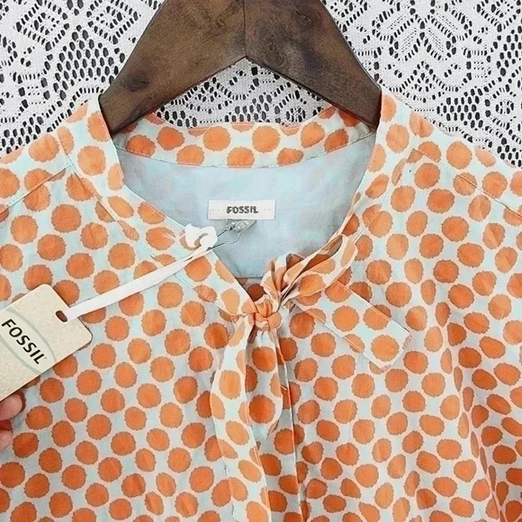NWT Fossil orange polka dot button down long sleeve tie neck women's shirt M - Picture 3 of 8